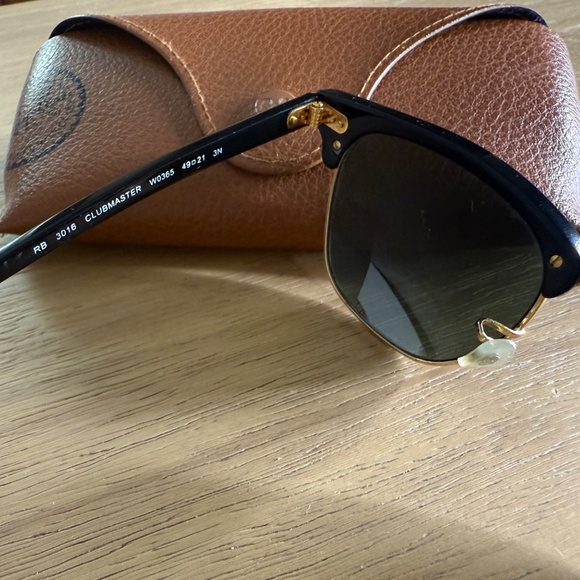 Ray-Ban Clubmaster 49-21 - Picture 2 of 5
